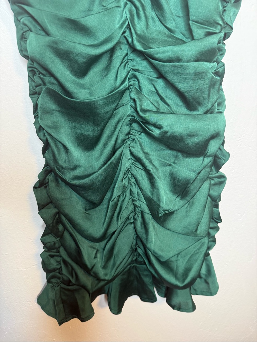 Hello Molly Emerald Green Satin Ruched Mini Dress Size M (AU 10 / US 6) - Picture 7 of 12